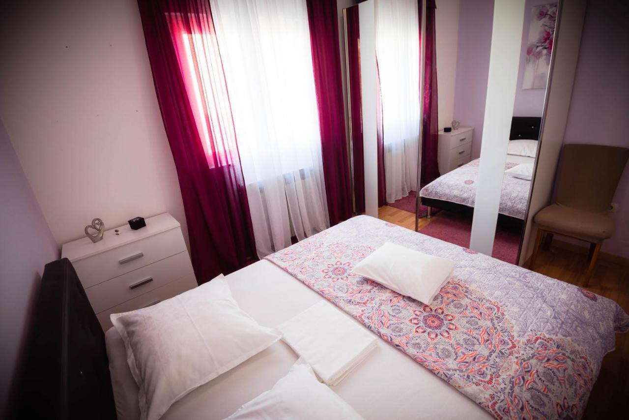 Apartmani Bare I Danica Grebaštica Exteriör bild