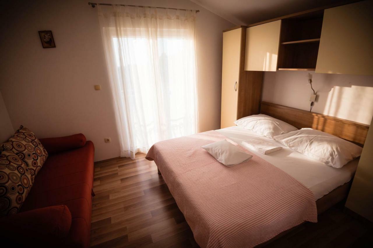 Apartmani Bare I Danica Grebaštica Exteriör bild