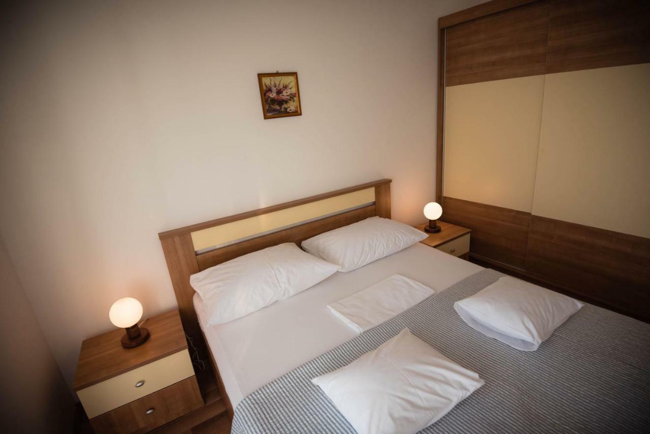 Apartmani Bare I Danica Grebaštica Exteriör bild