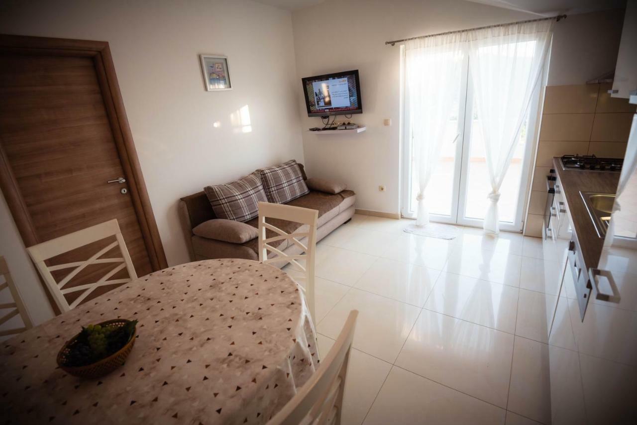 Apartmani Bare I Danica Grebaštica Exteriör bild